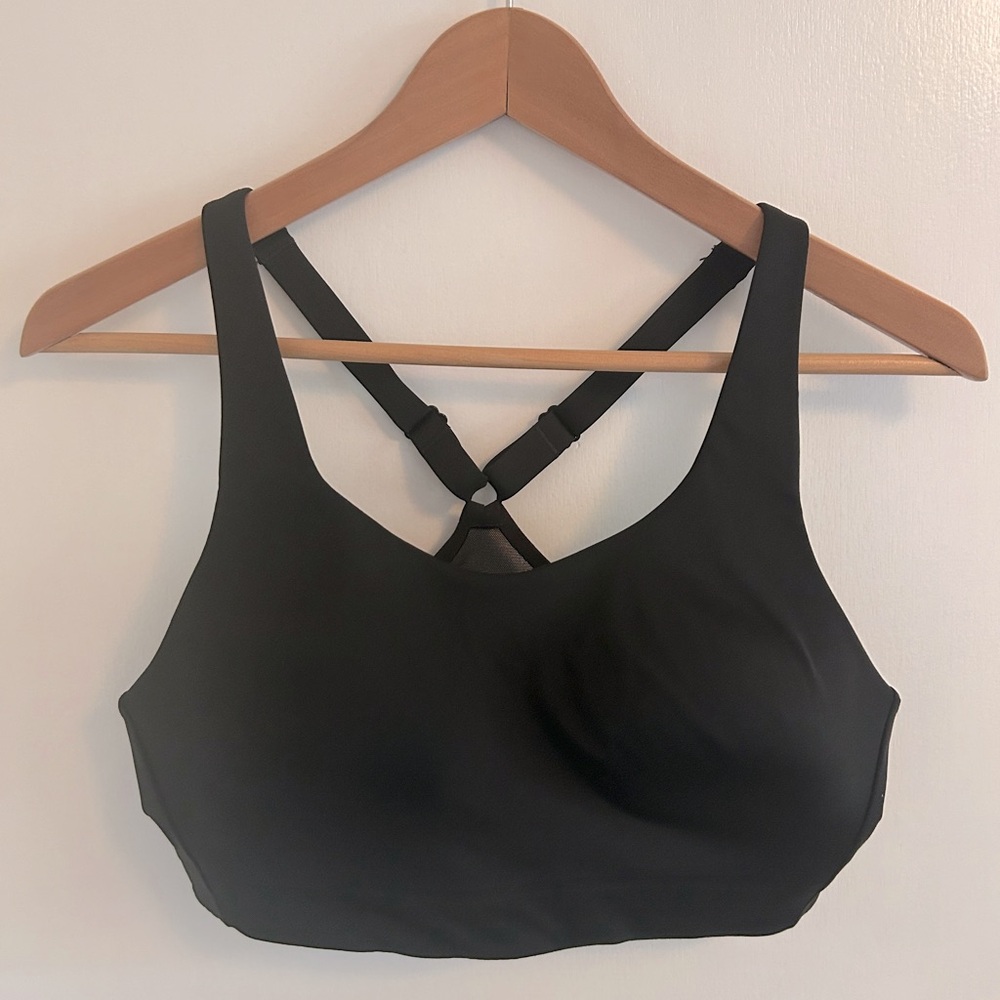Athleta VGUC black bra padded, adjustable straps, mesh in the back. 36C
